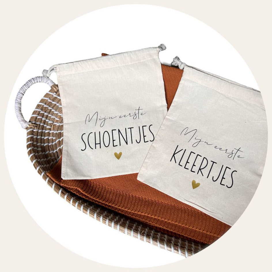 Mijn eerste kleertjes en schoentjes